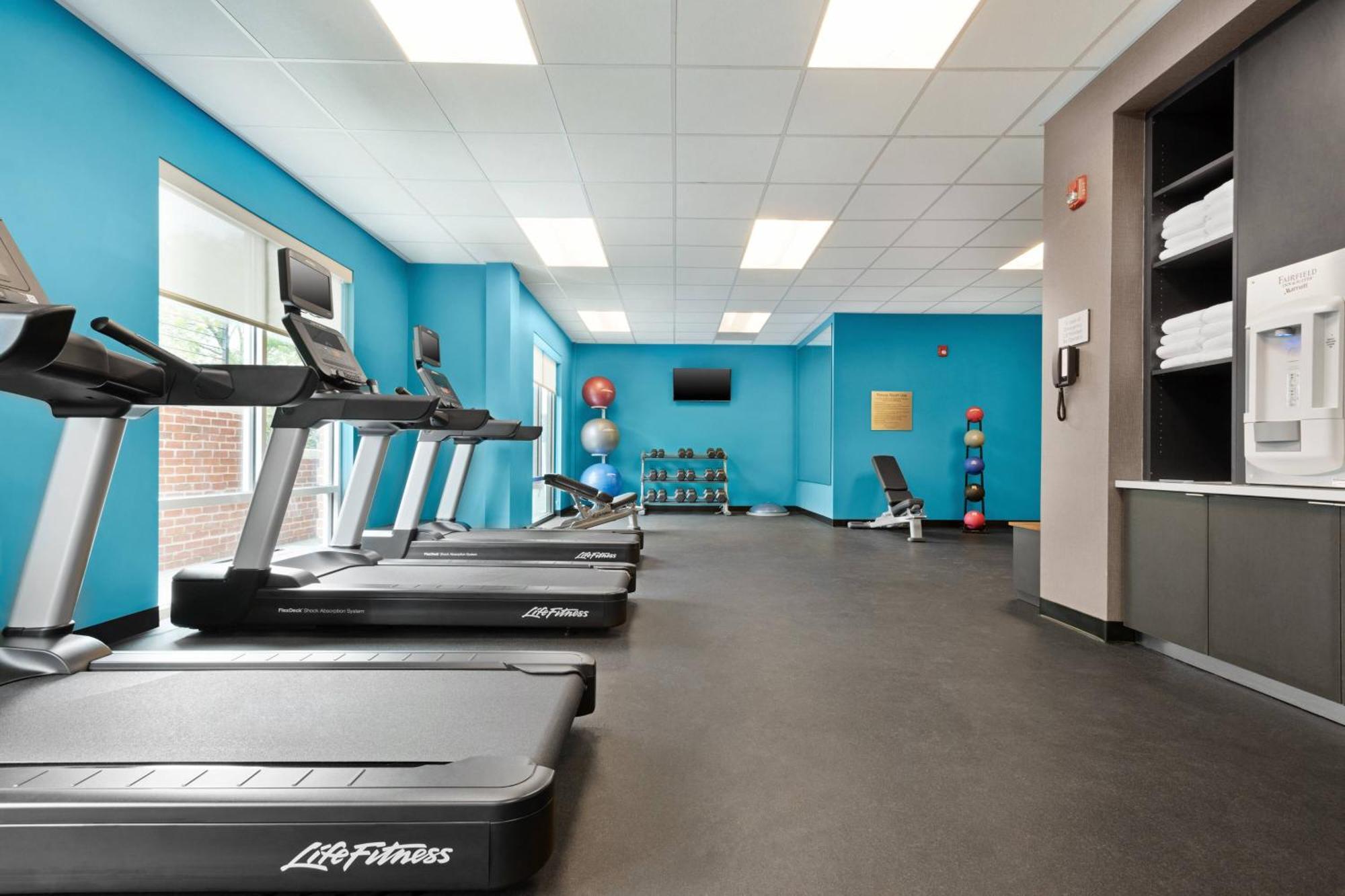 Fairfield Inn & Suites By Marriott Charlottesville Downtown/University Area Exteriör bild