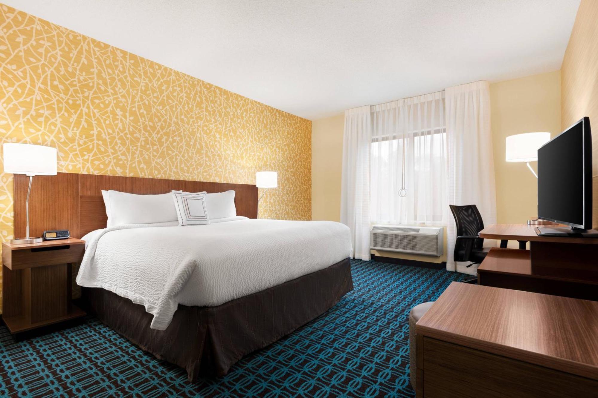 Fairfield Inn & Suites By Marriott Charlottesville Downtown/University Area Exteriör bild