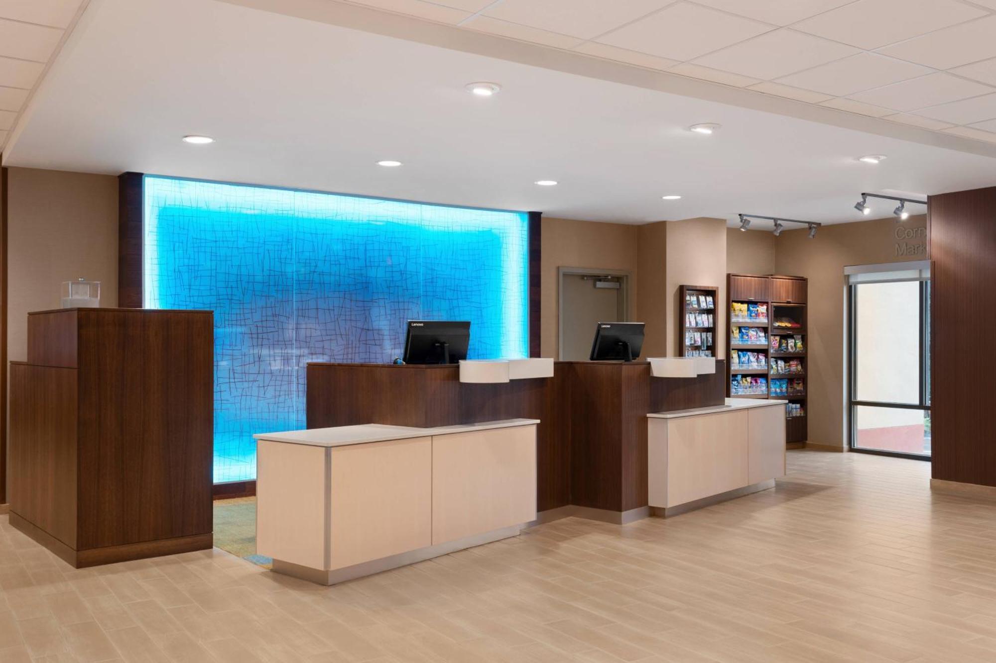 Fairfield Inn & Suites By Marriott Charlottesville Downtown/University Area Exteriör bild